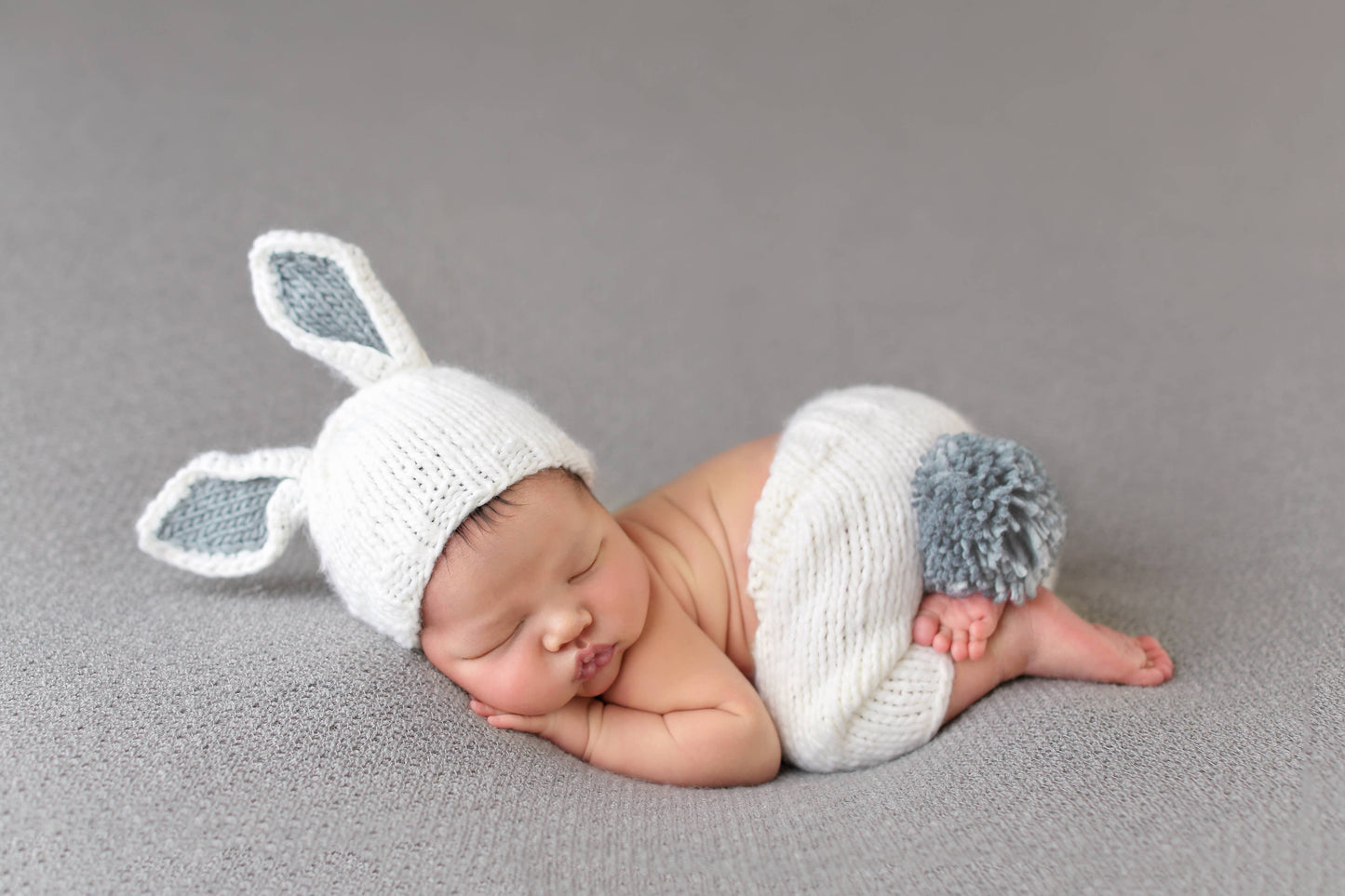 Bailey Bunny Hat and Pant Set | White/Grey