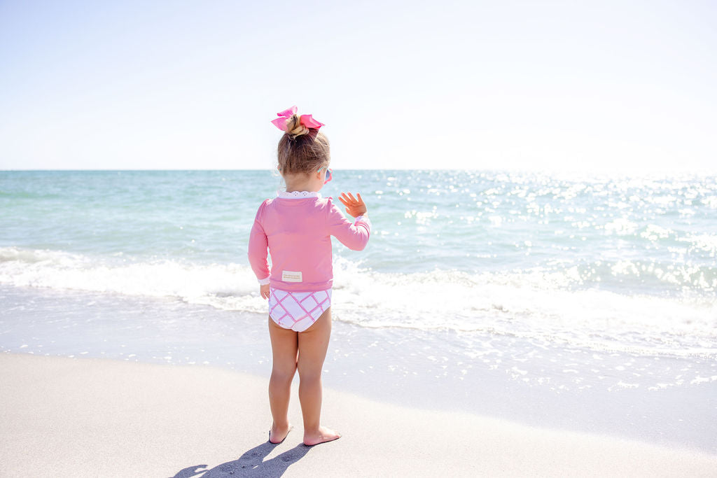 Winnie's Wave Spotter Swim Shirt | Hamptons Hot Pink With Worth Avenue White (UPF 35+)