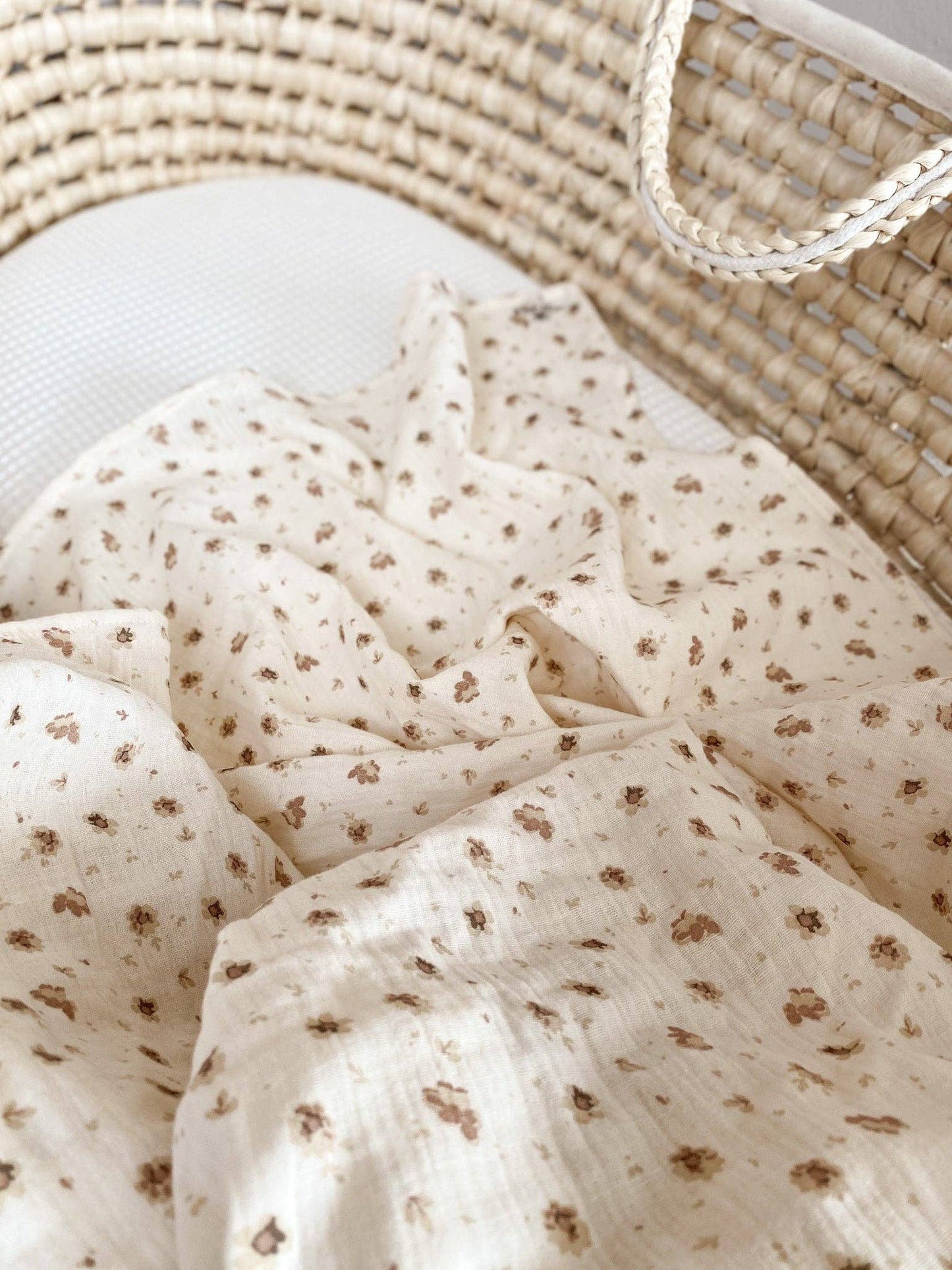 Baby swaddle| Floral | Cream