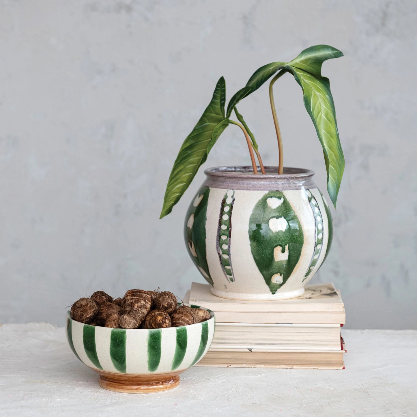 Hand-Painted Stoneware Vase | Green/Cream